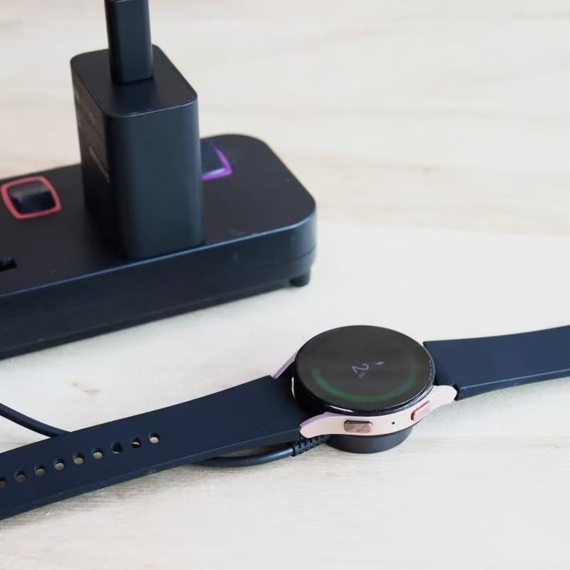 Watch Charging Dock - Base de Carregamento Magnética Portátil USB-C