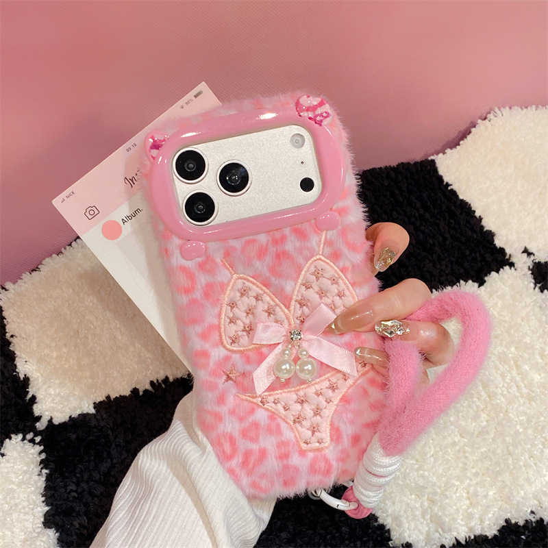 Capa de Pelúcia com Design de  - Apple Iphone 16 avaliação e preço